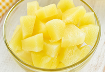 Pineapple chunks for pizza topping